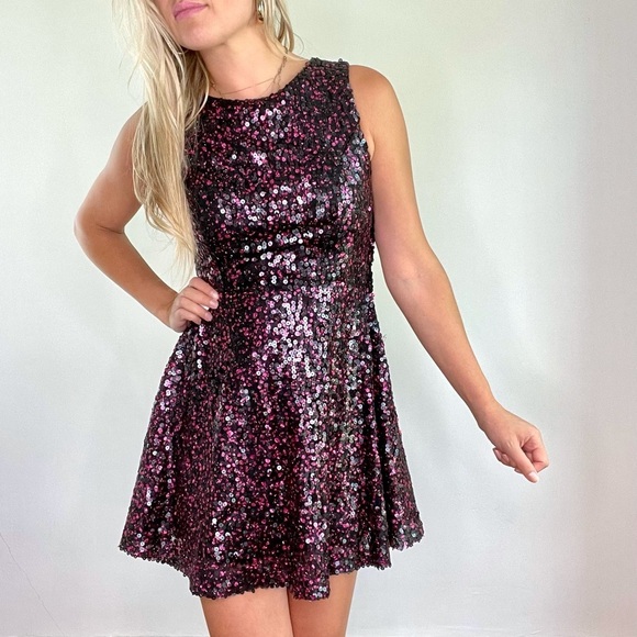 Adrianna Papell Black & Pink Sequin Cut Out Dress - Picture 11 of 13